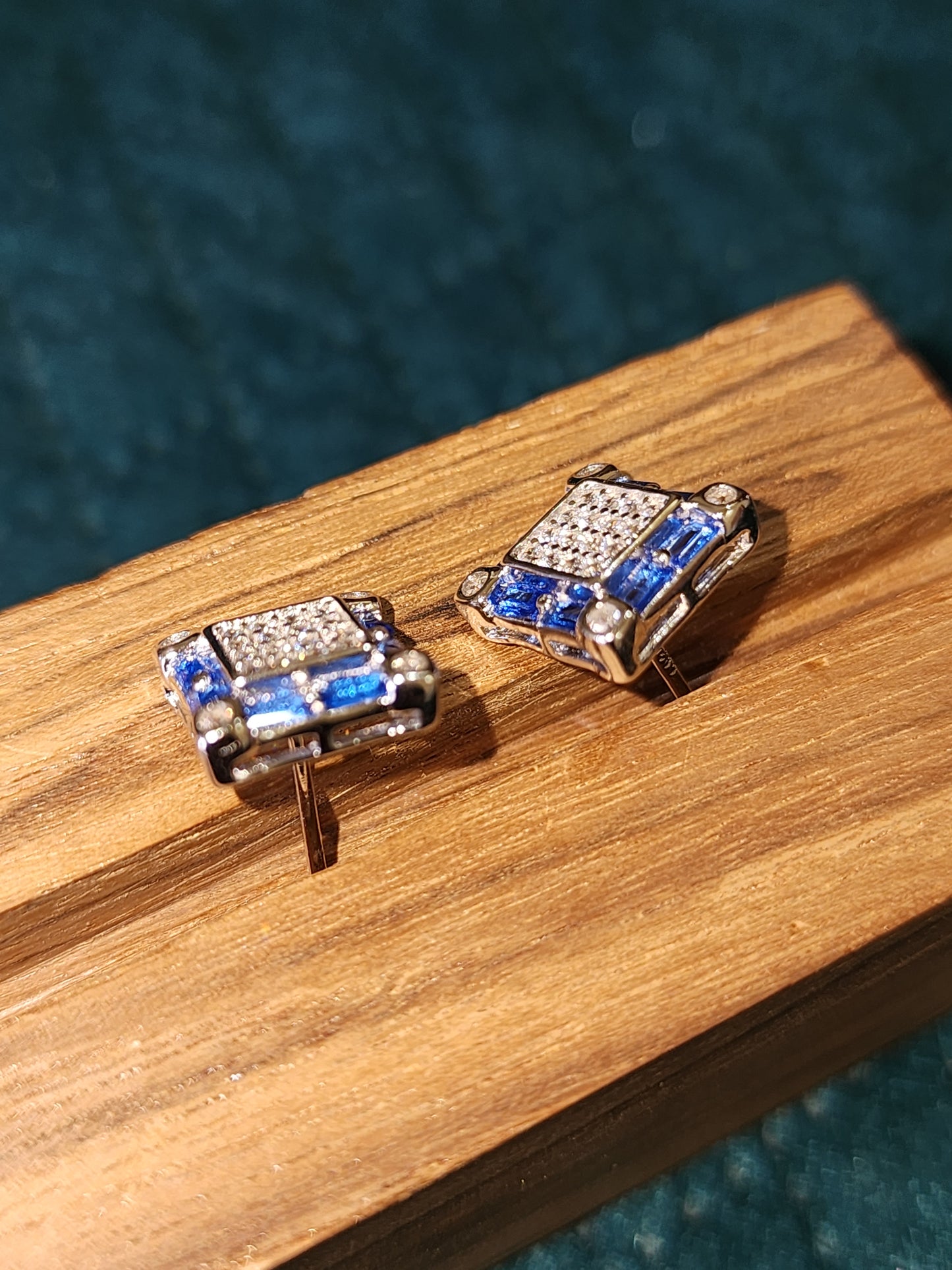 Blue studs earring