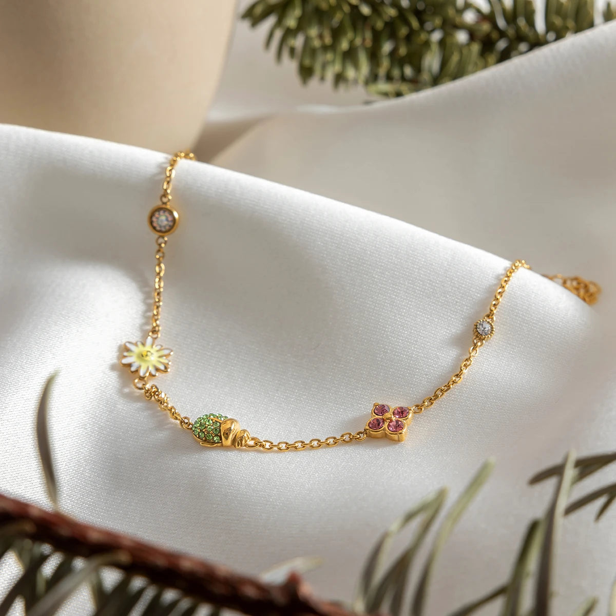 J&D Jewelry 18K Gold Plated Stainless Steel Enamel Bee Flower Choker Necklace with Green Rhinestone for Women