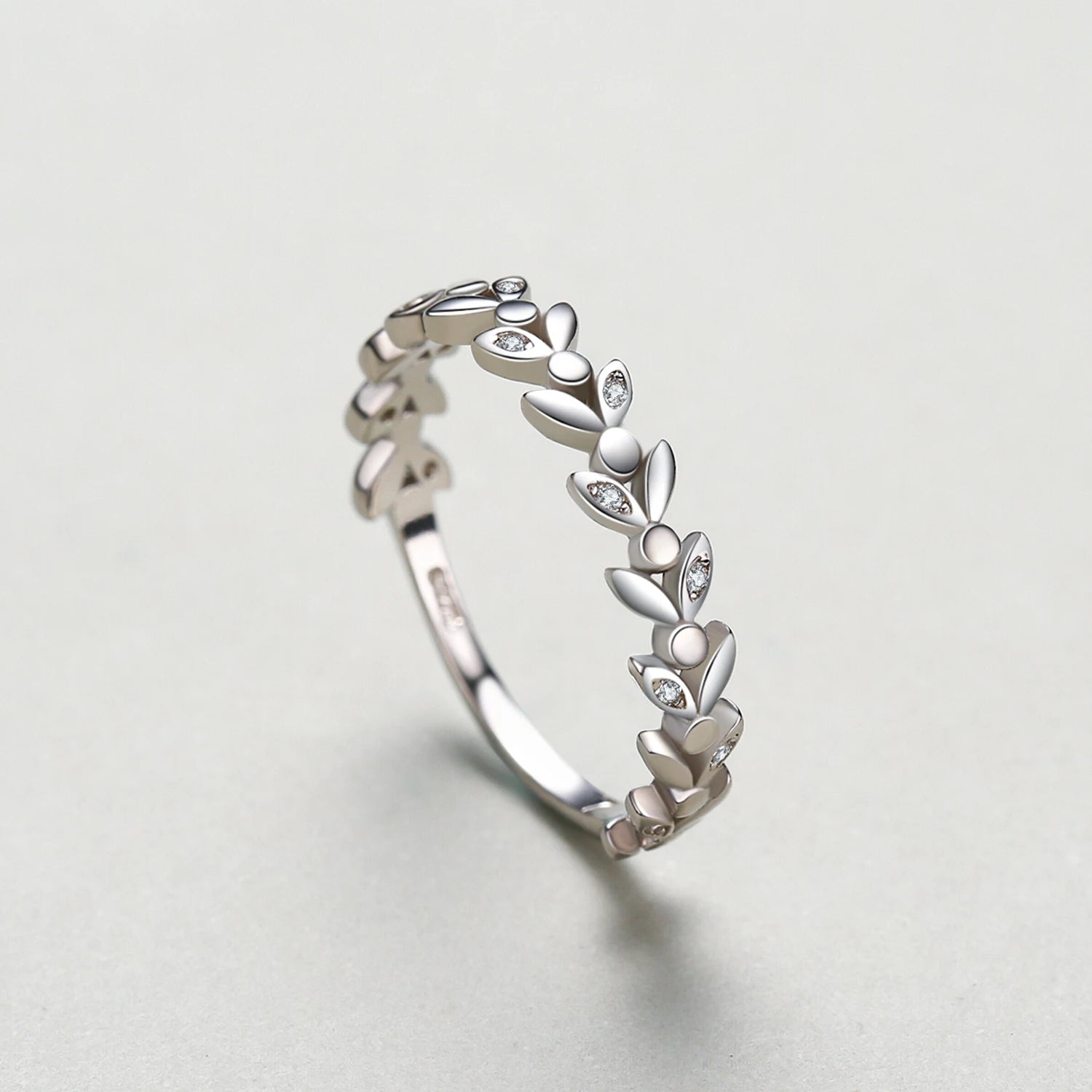 Classic Lucky Tree Leaf Stackable Finger Ring