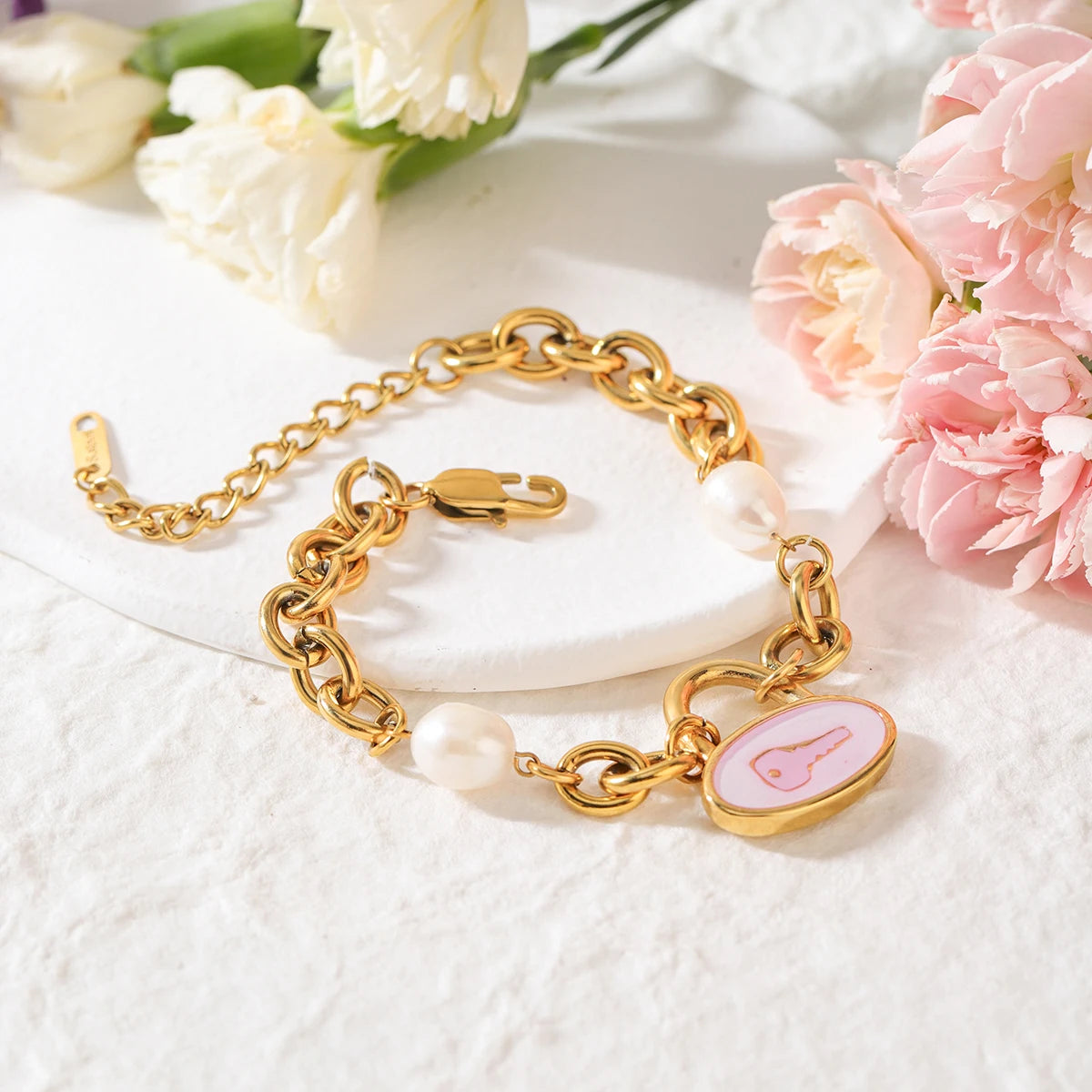 J&D Original Design 18K Gold Plated Stainless Steel Bracelet Classic Enamel Lock Key Pendant Bracelet