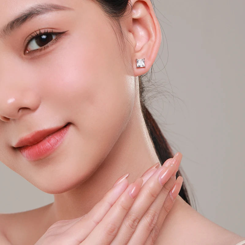 925 Sterling Silver Luxury Sparkling CZ Stud Earrings