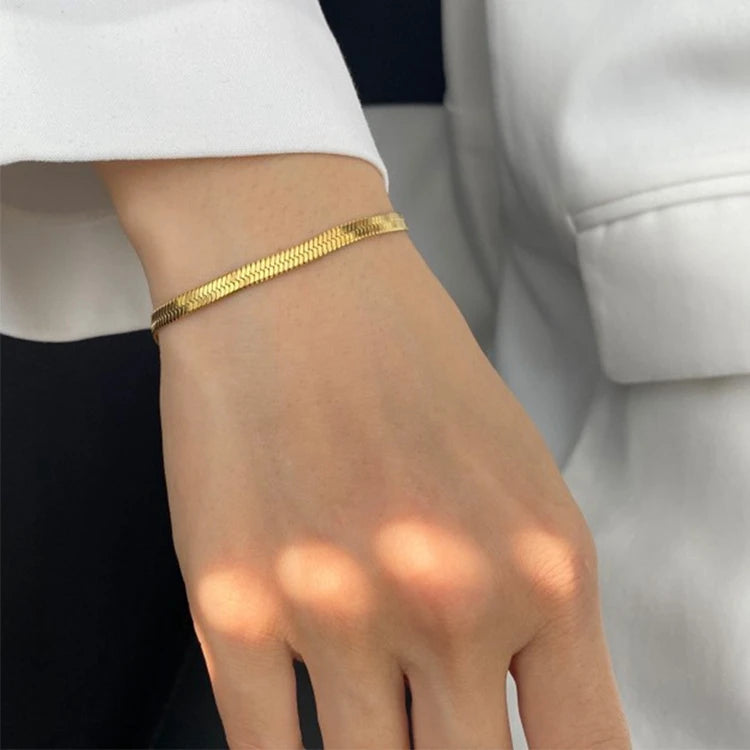Dainty 4mm Flat Snake Chain Bracelet Wrist Jewelry 18K Gold Plated Stackable Stainless Steel Bone Chain Bracelets for Women