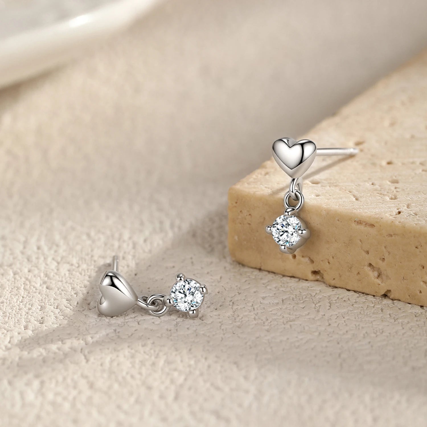 925 Sterling Silver Heart Shining Zircon Drop Earrings