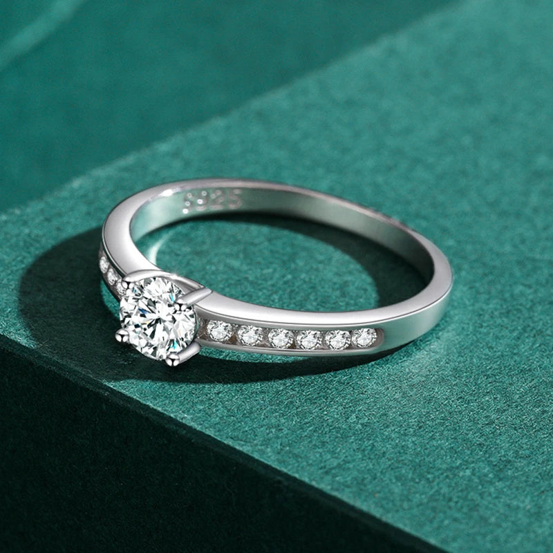 Classic Simple Round Shape  Rings