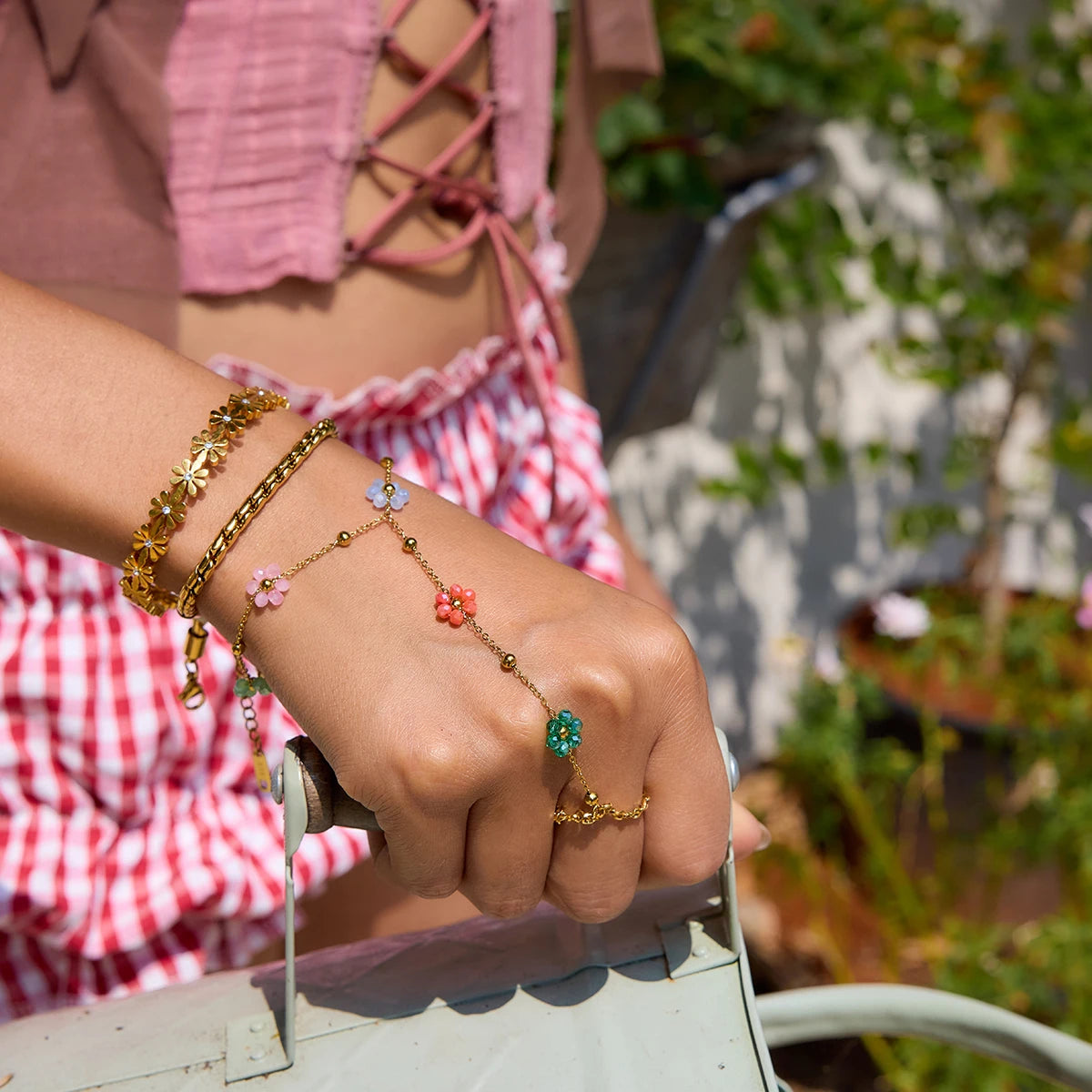 J&D 18K Gold Plated Stainless Steel Bracelets Sweet Romantic Colorful Crystal Flower Hand Chain Finger Bracelet