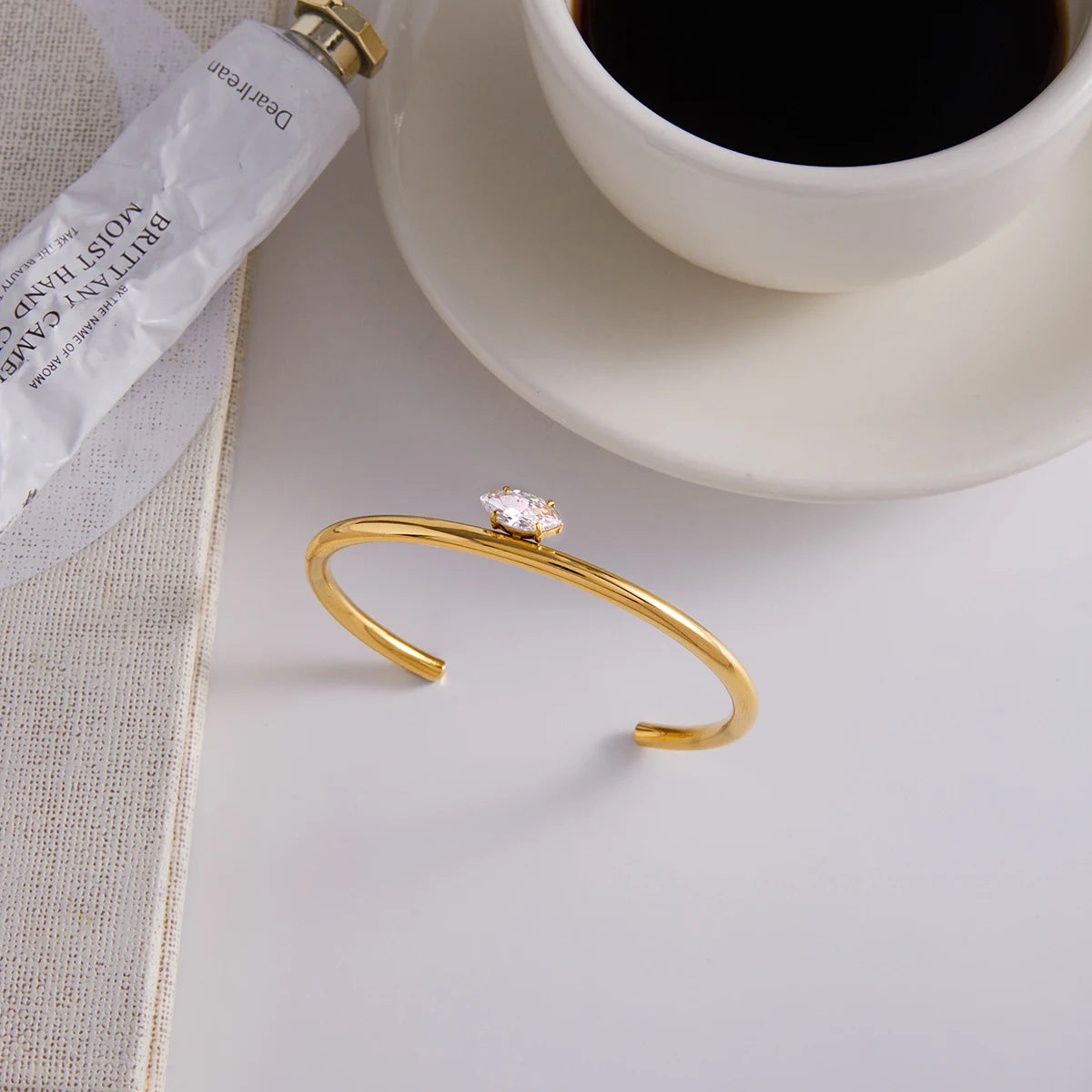 J&D 18K PVD Gold Plate Stainless Steel Bracelet Trendy Classic Horse Eye White Zircon Open Cuff Bangle