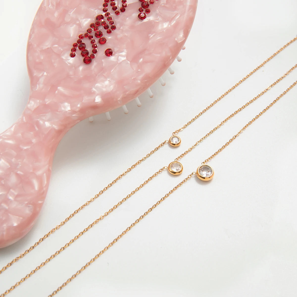 White Zircon Pendant O-Chain Three-Layer Necklace