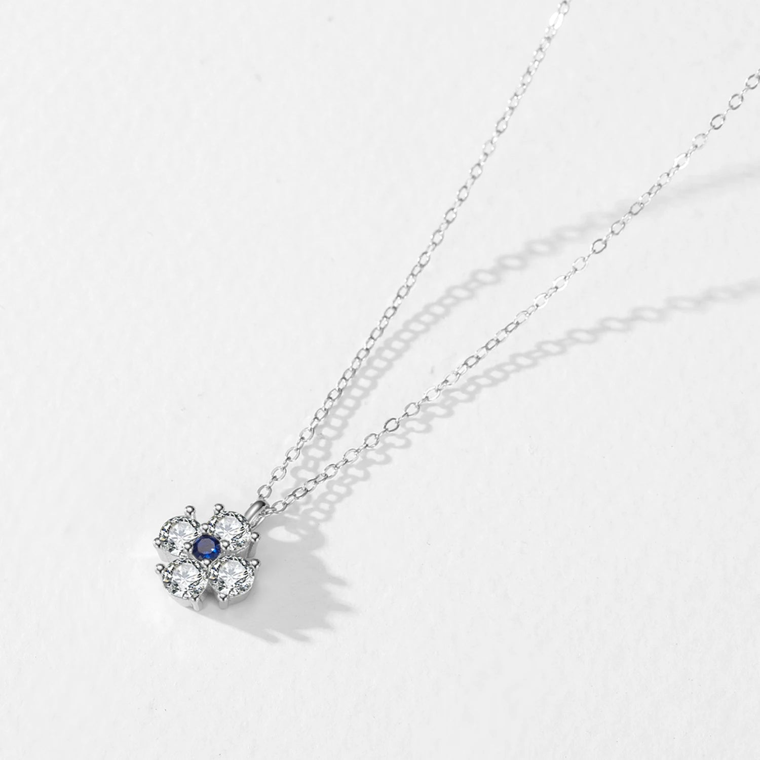 Four-Leaf Clover Blue White Zircon Small Necklace