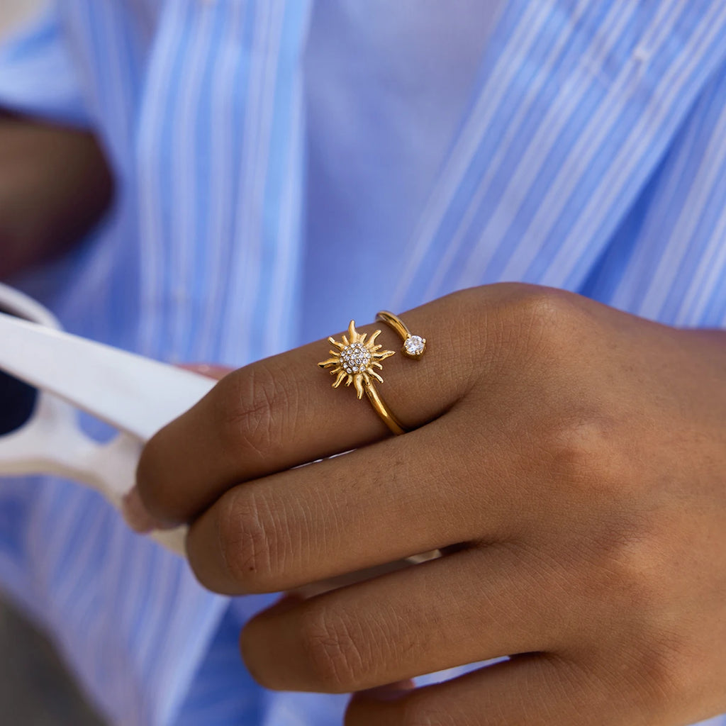 J&D Designer Classic Style 18K Gold Stainless Steel Rhinestone Zircon Sun Open Rings