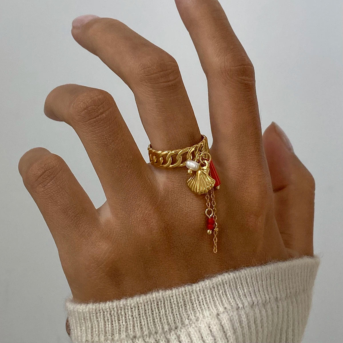 J&D Ocean Dainty 18K Gold Plated Stainless Steel Open Rings Coral Red Crystal Shell Chain Ring Fashion Jewelry