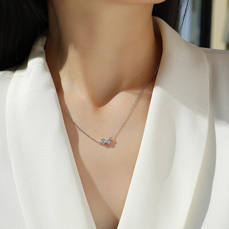 Trendy 925 Silver Moissanite Necklace for Women, Minimalist 3-Stone Design Perfect for Engagement or Birthday Gift Necklace