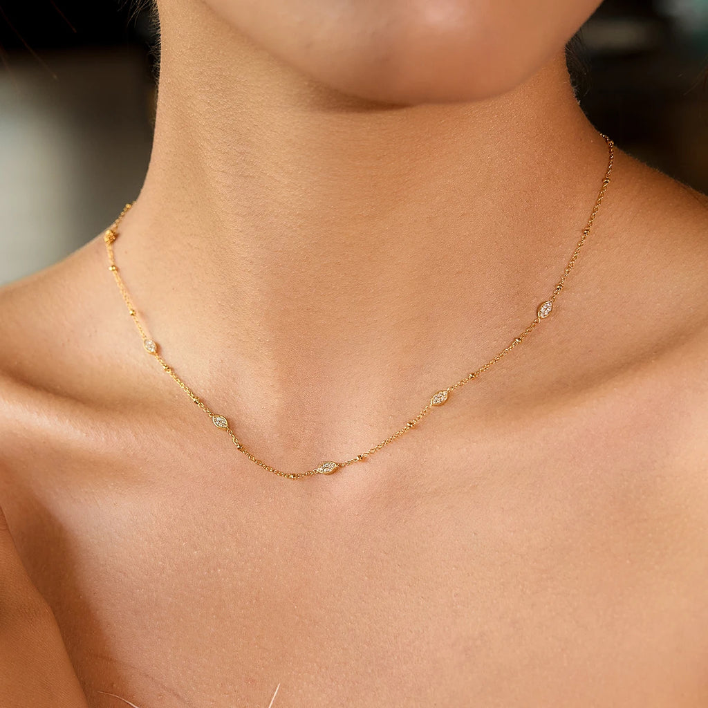 Horse Eye Clip Bead Necklace