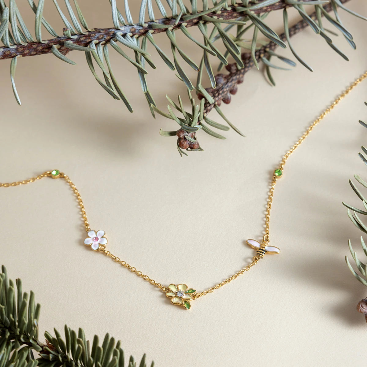 J&D Jewelry 18K Gold Plated Stainless Steel Enamel Bee Flower Choker Necklace with Green Rhinestone for Women