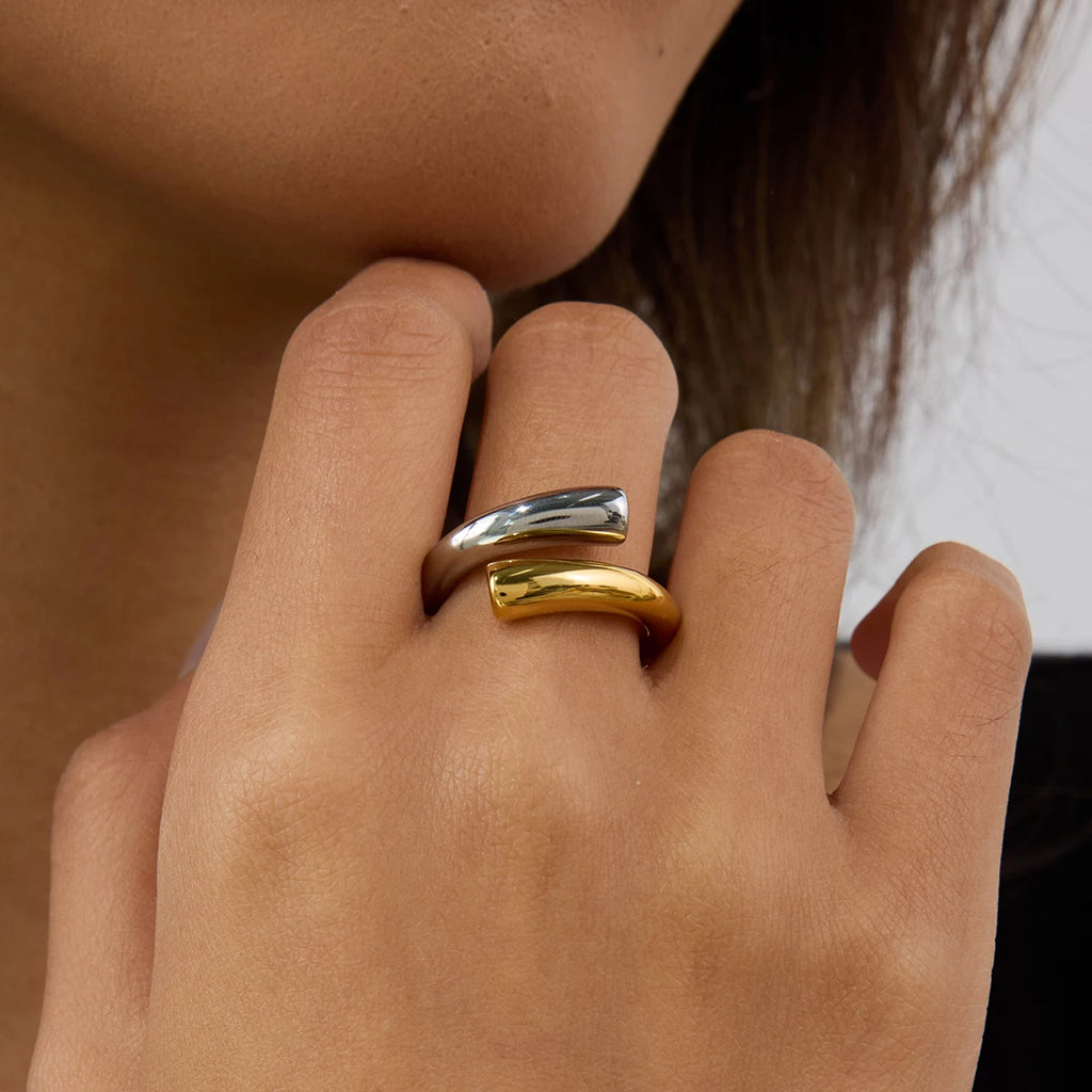 J&D 18K Gold Plate Stainless Steel Rings Modern Minimalist Sweet Cool Gold and Silver Smooth Open Ring