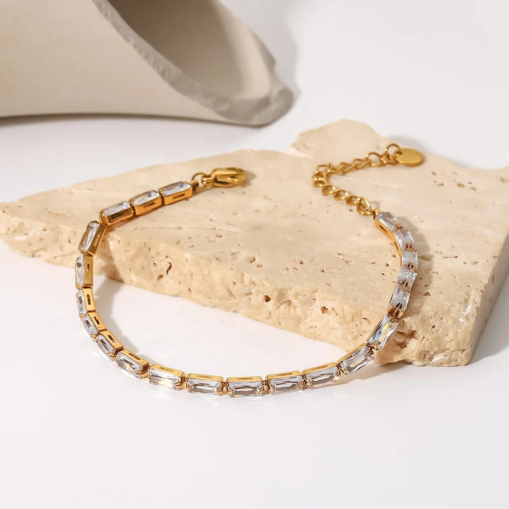 White Color Cubic Zirconia Circling Setting 18k Gold Plated  Stainless Steel Bracelets for Woman