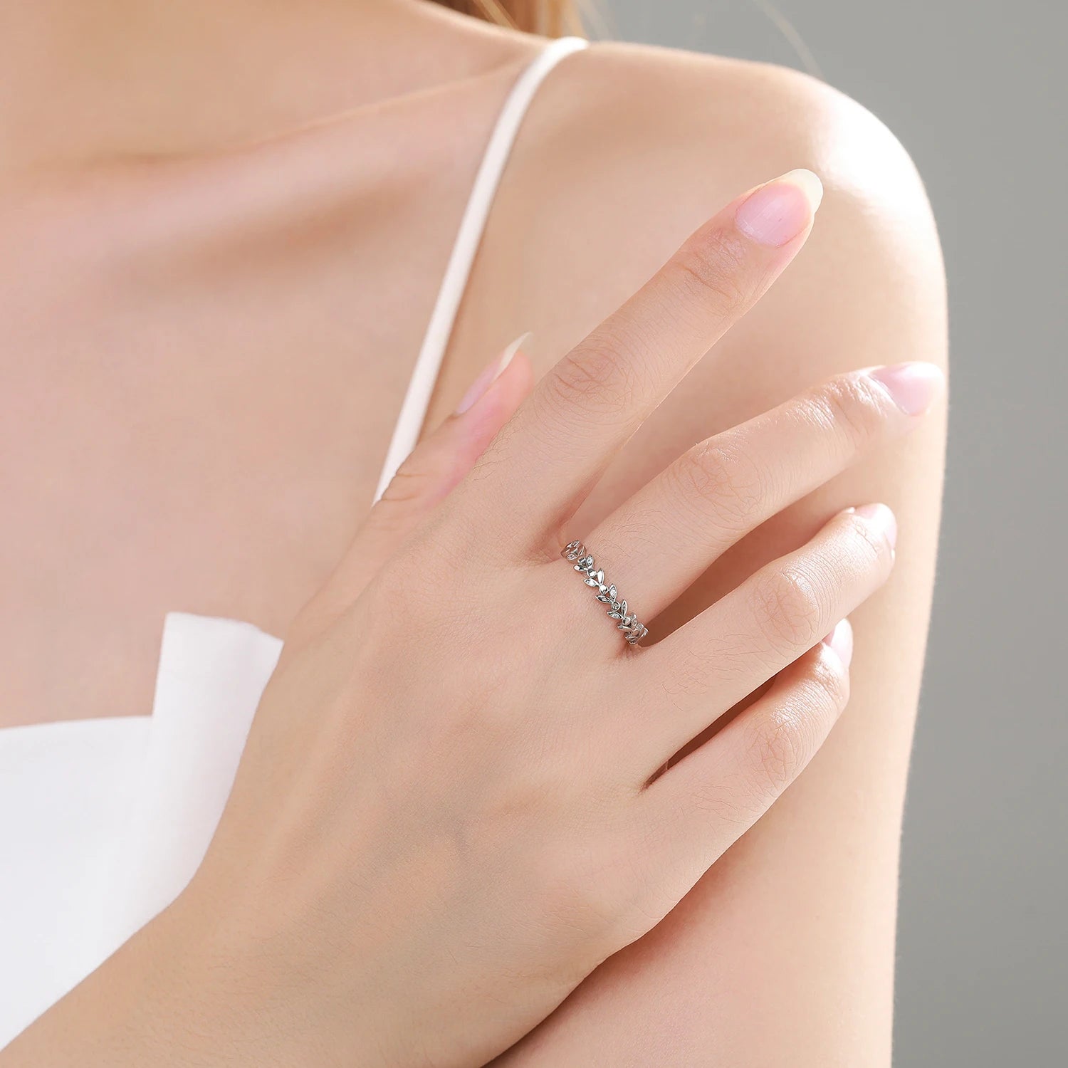 Classic Lucky Tree Leaf Stackable Finger Ring
