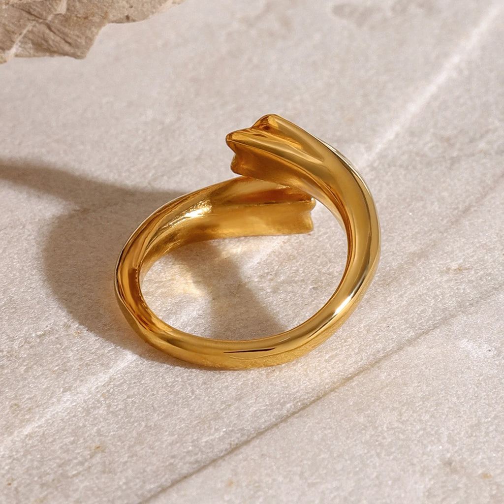 J&D Women Elegant Jewelry 18K Gold Plated Stainless Steel Asymmetrical Open Five-point Star Zircon Ring