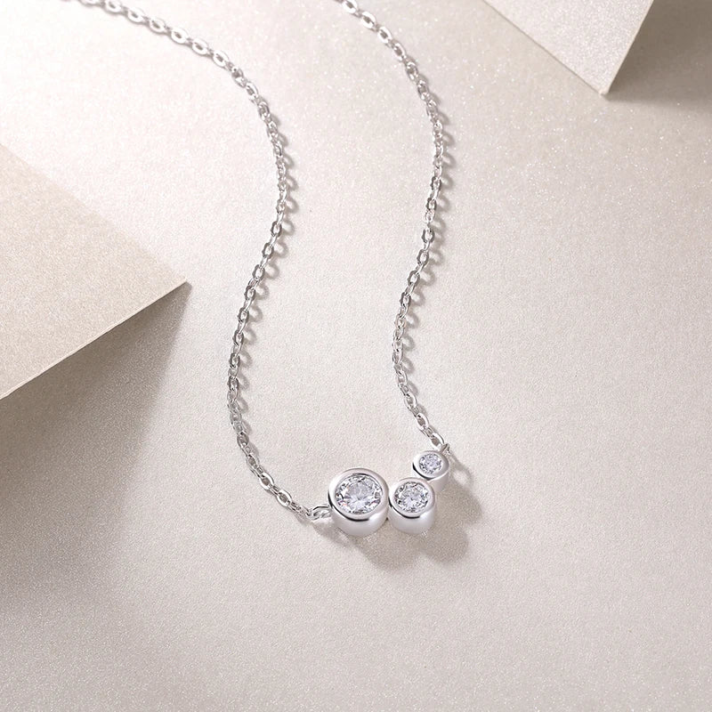 Trendy 925 Silver Moissanite Necklace for Women, Minimalist 3-Stone Design Perfect for Engagement or Birthday Gift Necklace