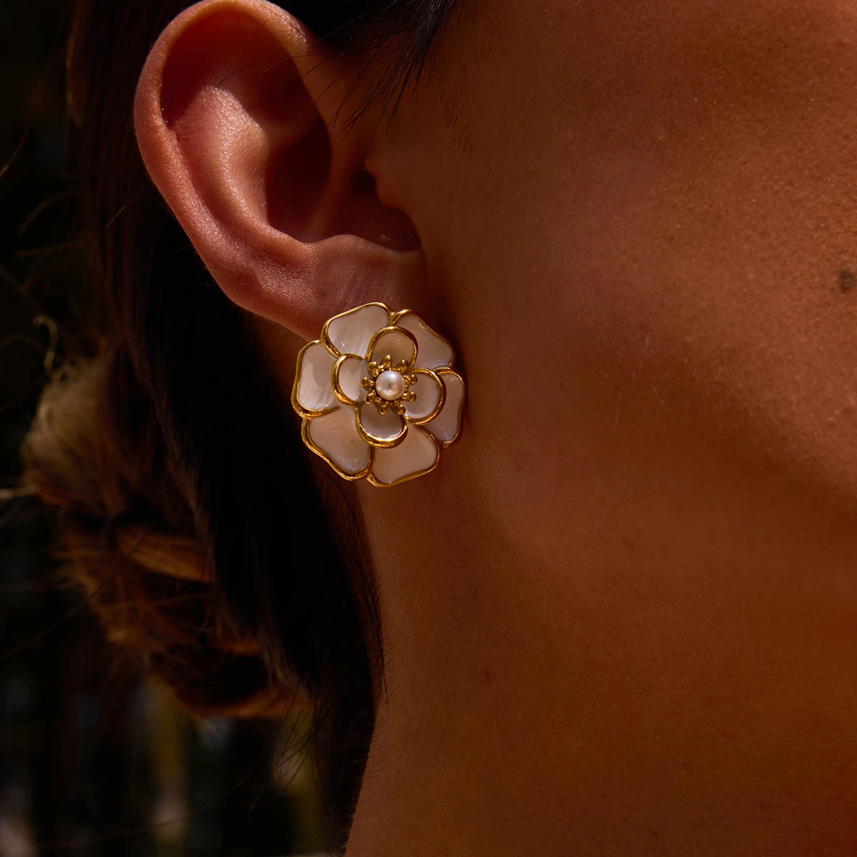 Resin Floral Earrings 18K Gold
