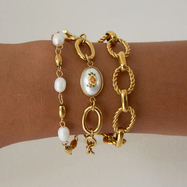 J&D Classic 18K Gold Plated Stainless Steel Chain Bracelet Freshwater Pearl Pendant Acrylic Printing Toggle