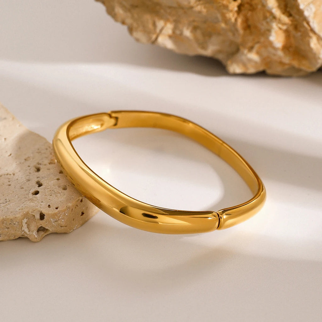 J&D 18K Gold Plated Stainless Steel Bracelet Jewelry Smooth Surface Clasp Square Medieval Bangle
