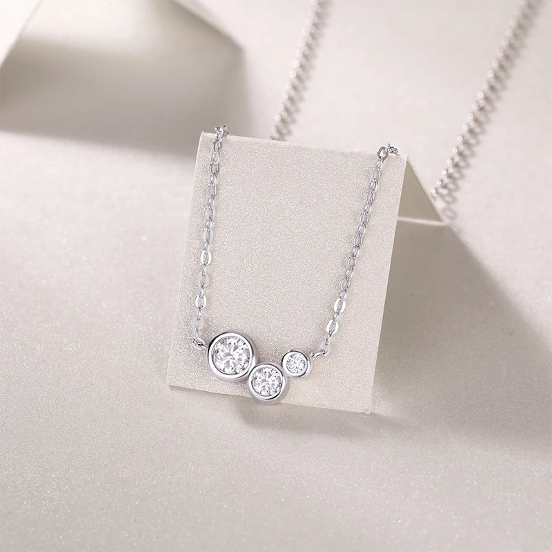 Trendy 925 Silver Moissanite Necklace for Women, Minimalist 3-Stone Design Perfect for Engagement or Birthday Gift Necklace