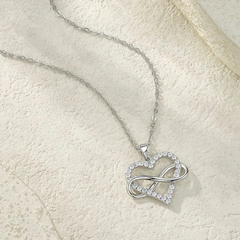 Original Factory New Designs Women 925 Silver Necklace Ladies Fine Jewelry Moissanite Heart Pendant Necklace