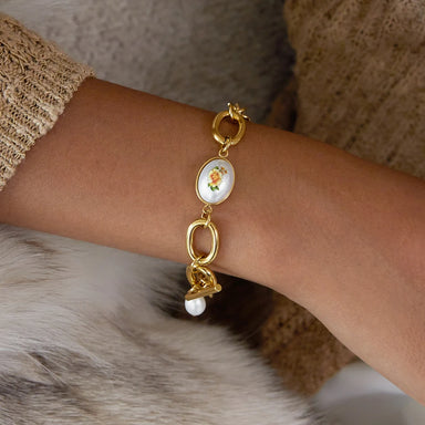 J&D Classic 18K Gold Plated Stainless Steel Chain Bracelet Freshwater Pearl Pendant Acrylic Printing Toggle