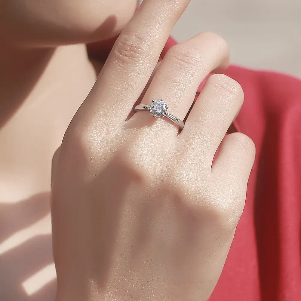 Premium Solitaire 925 Silver Ring
