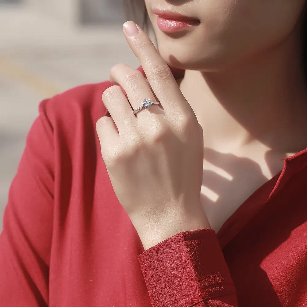 Premium Solitaire 925 Silver Ring