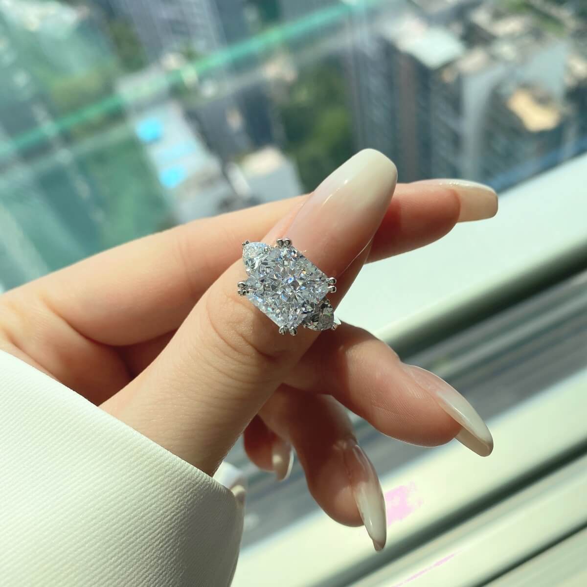 CRYSTAL AURORA RING