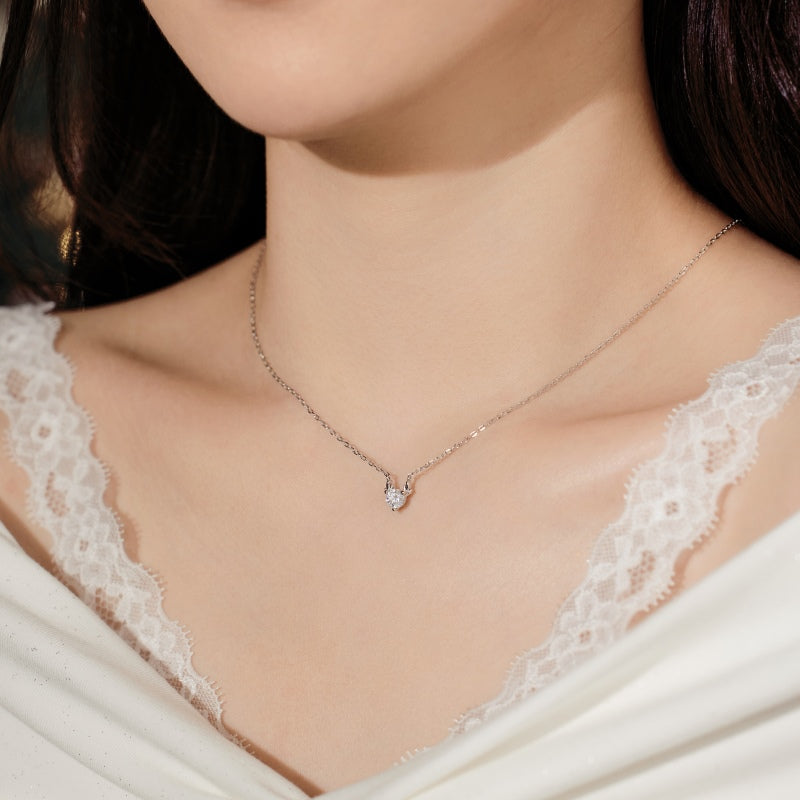 REINDEER NECKLACE