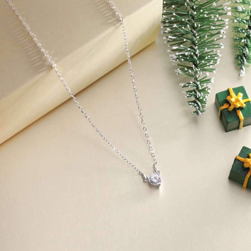 REINDEER NECKLACE