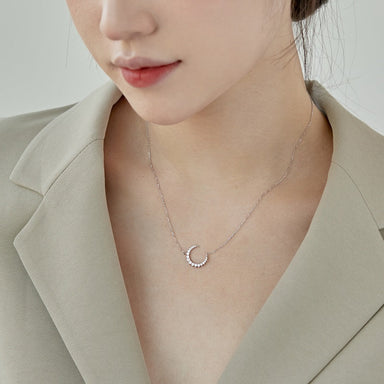 MOONSTRUCK NECKLACE